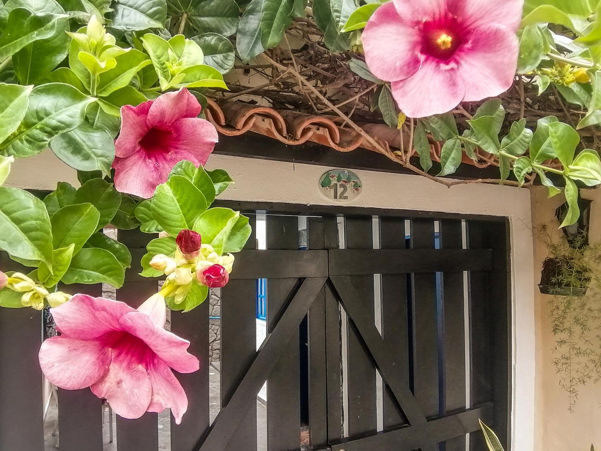 Casa 2 QUARTOS a 500M da RUA DAS PEDRAS, em condomínio c VAGA, portaria 24HS Búzios Exterior foto